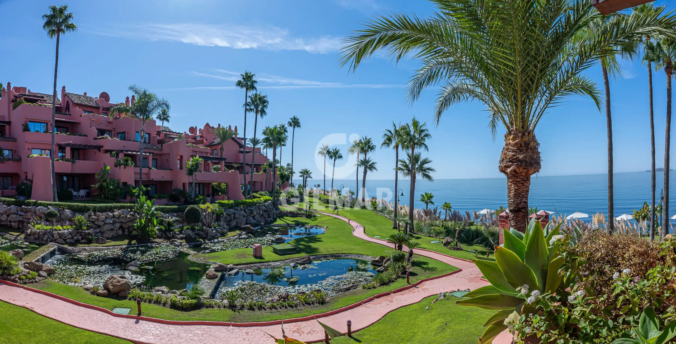 Duplex penthouse in Estepona Este - Málaga