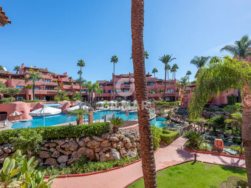 Duplex penthouse in Estepona Este - Málaga