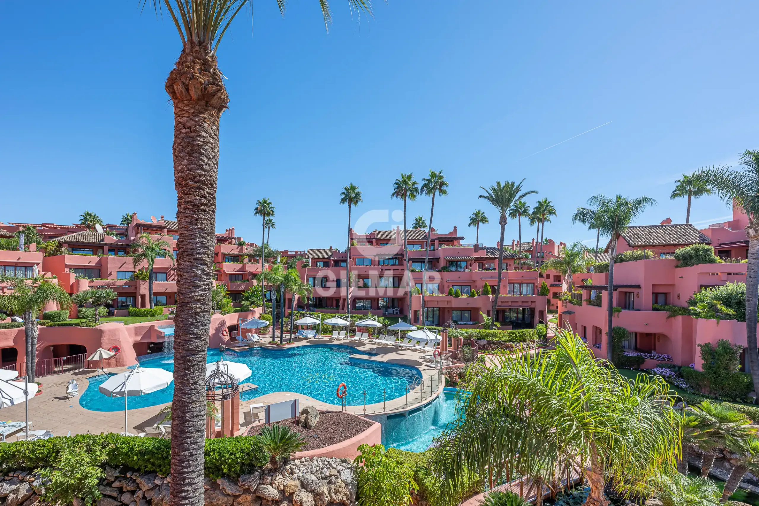 Duplex penthouse in Estepona Este - Málaga