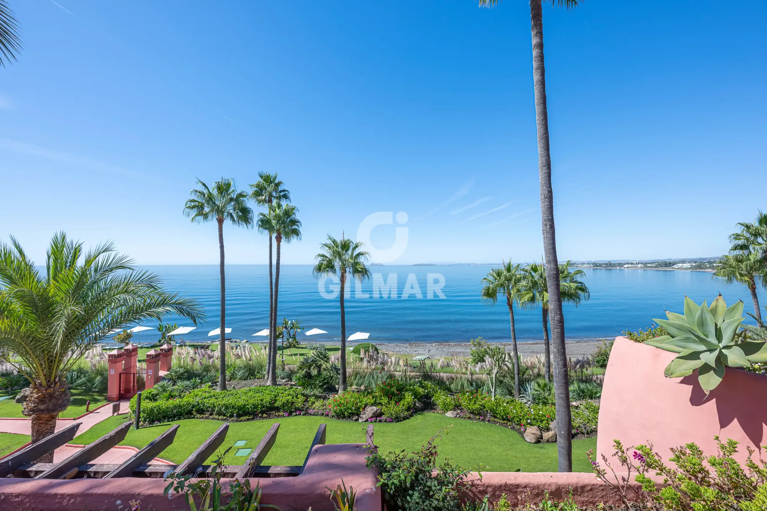 Duplex penthouse in Estepona Este - Málaga