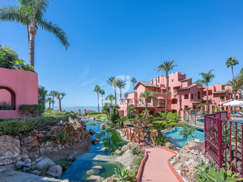 Duplex penthouse in Estepona Este - Málaga