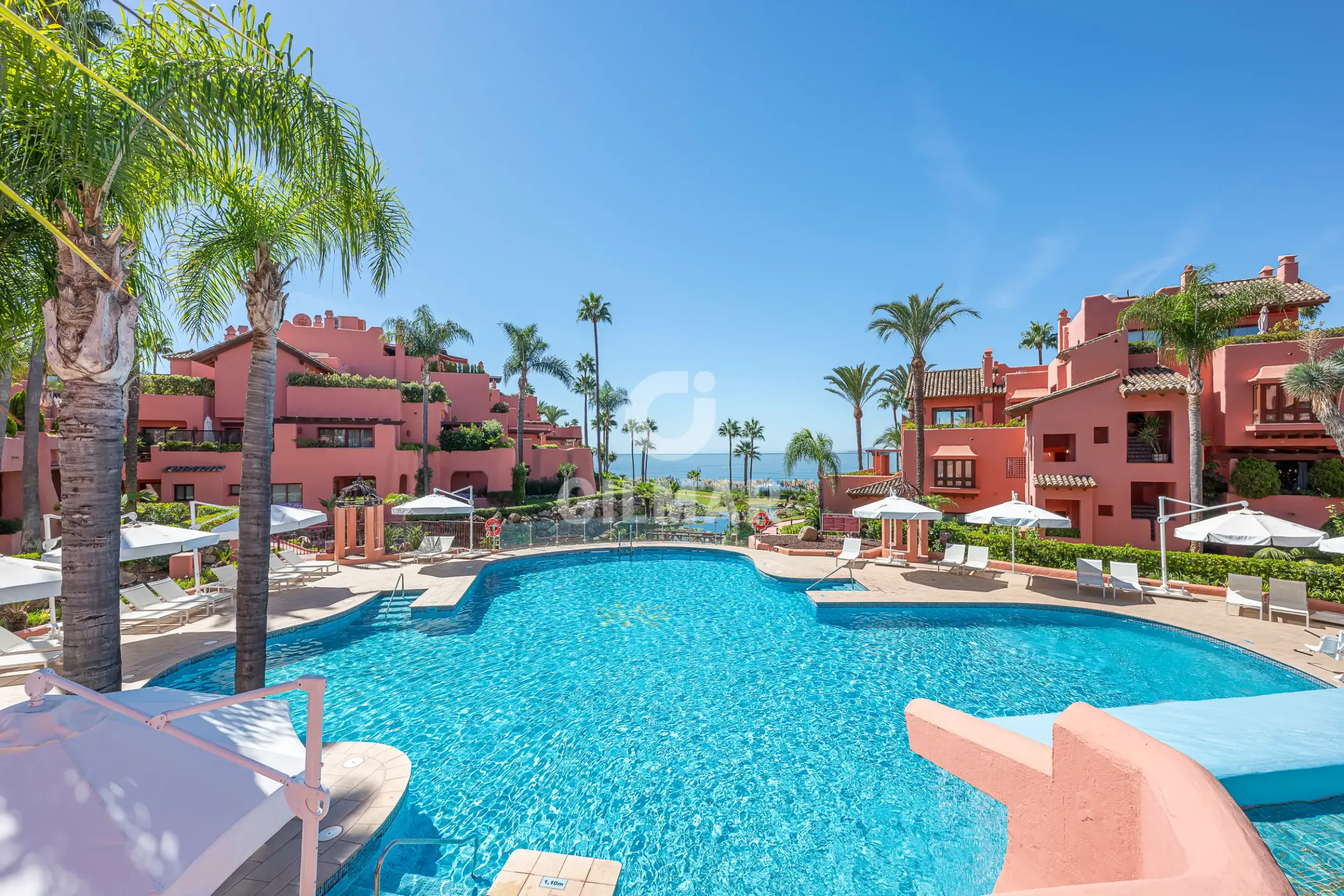 Duplex penthouse in Estepona Este - Málaga