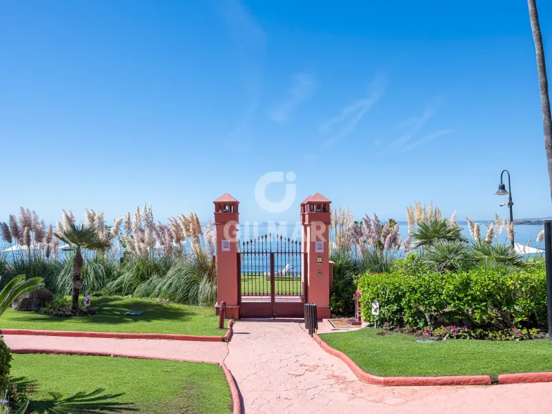 Duplex penthouse in Estepona Este - Málaga