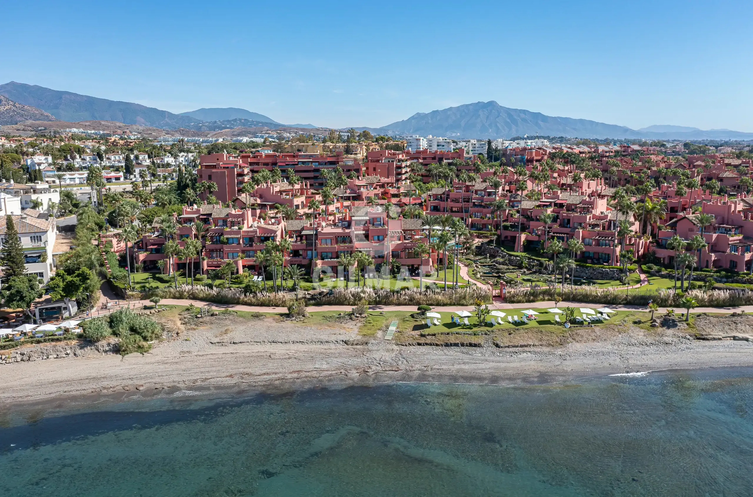 Duplex penthouse in Estepona Este - Málaga