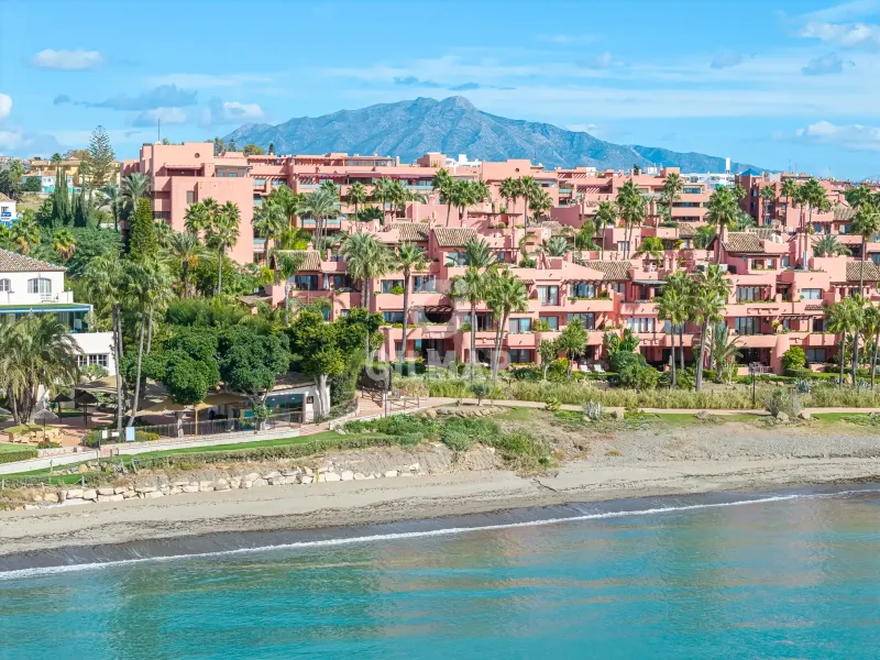 Apartment in Estepona Este - Málaga