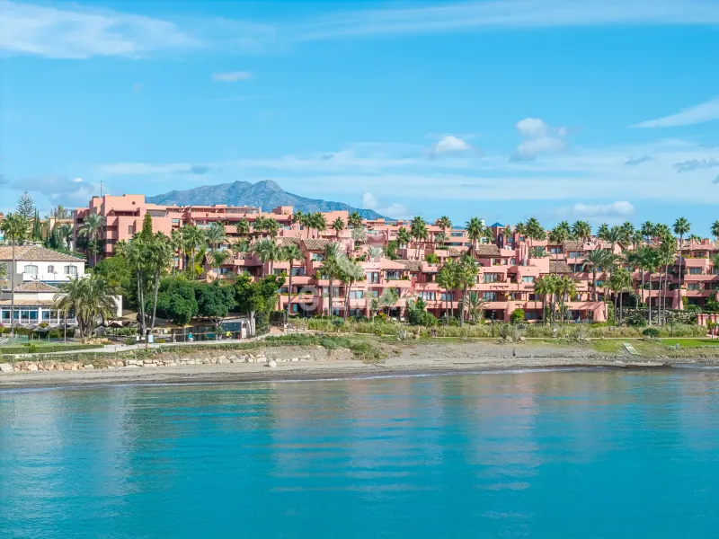 Apartment in Estepona Este - Málaga