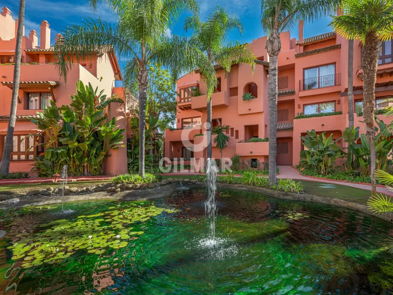 Apartment in Estepona Este - Málaga