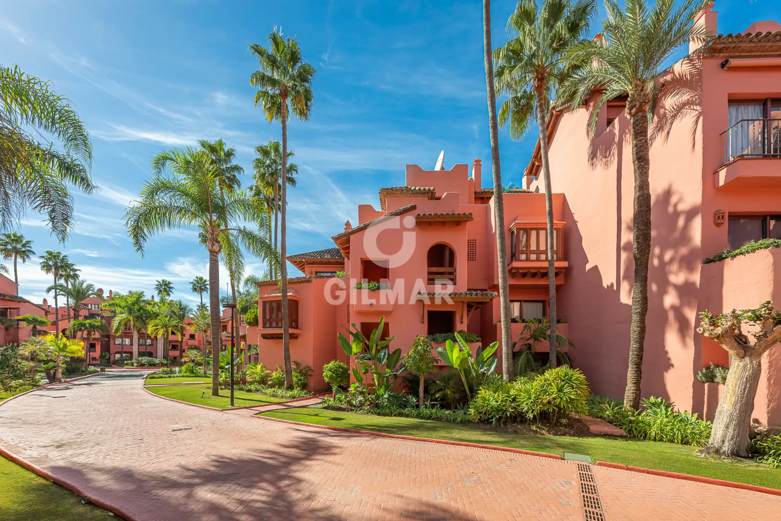 Apartment in Estepona Este - Málaga