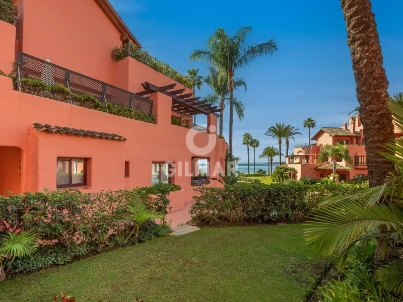 Apartment in Estepona Este - Málaga