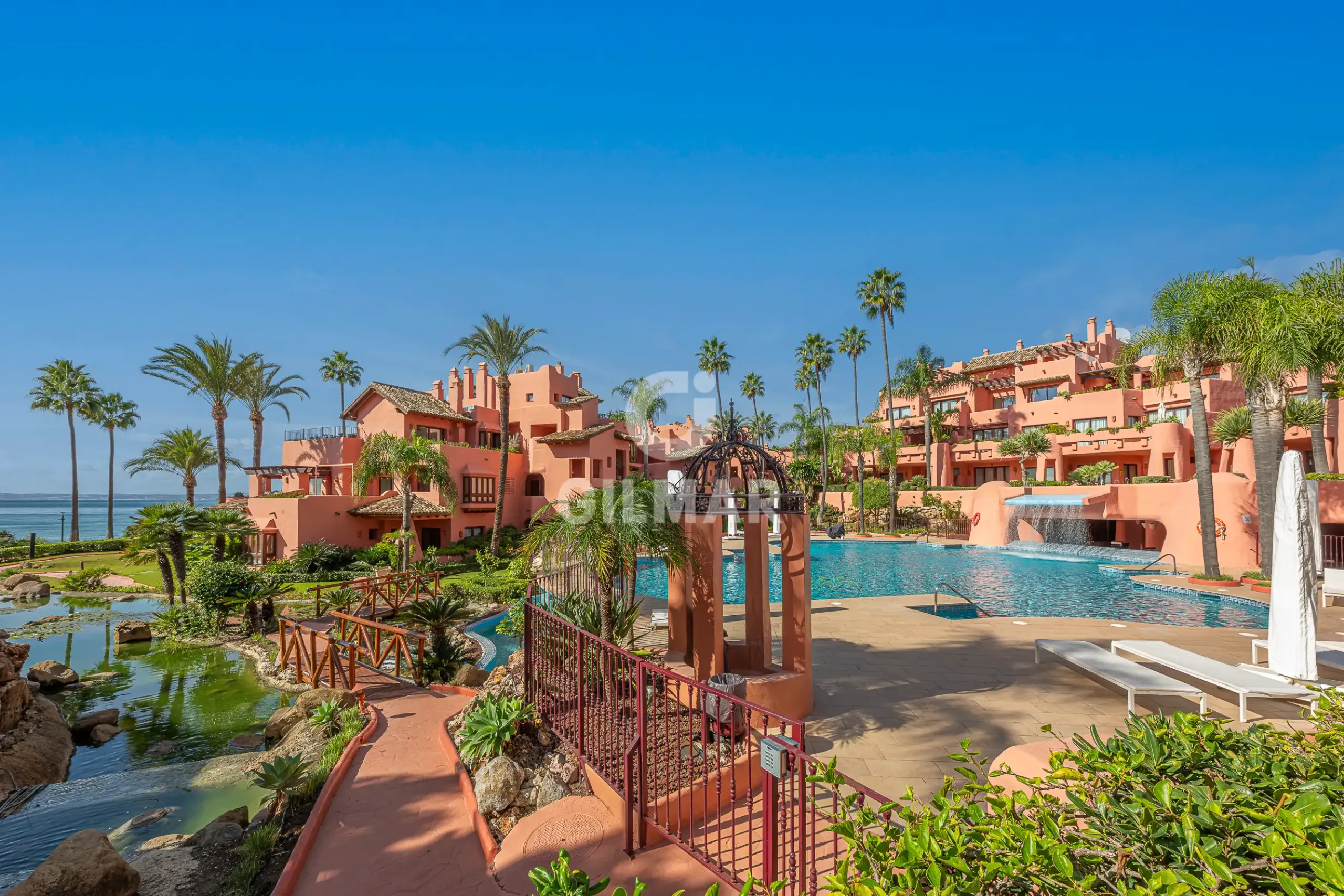 Apartment in Estepona Este - Málaga