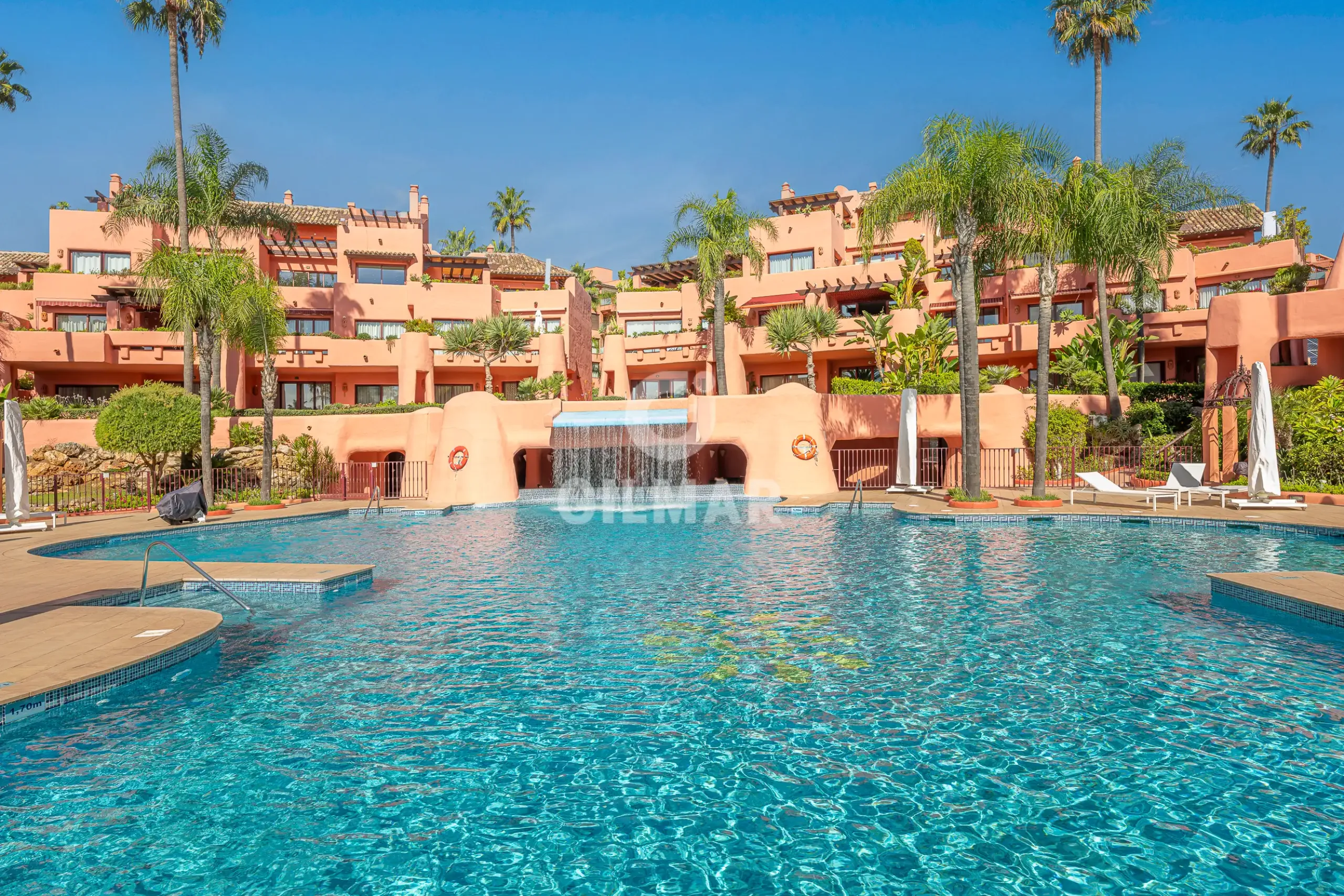 Apartment in Estepona Este - Málaga
