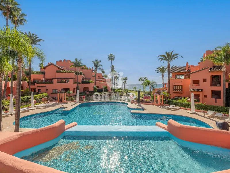 Apartment in Estepona Este - Málaga
