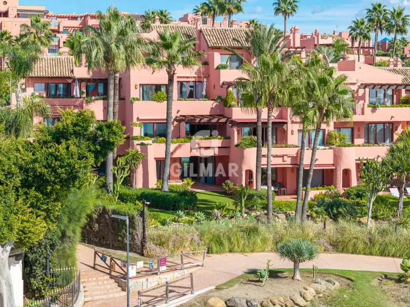 Apartment in Estepona Este - Málaga