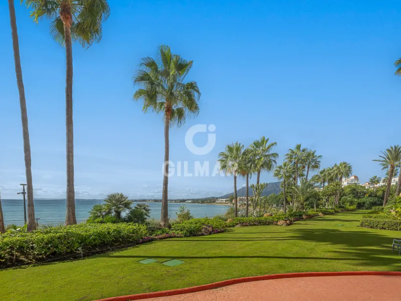 Apartment in Estepona Este - Málaga