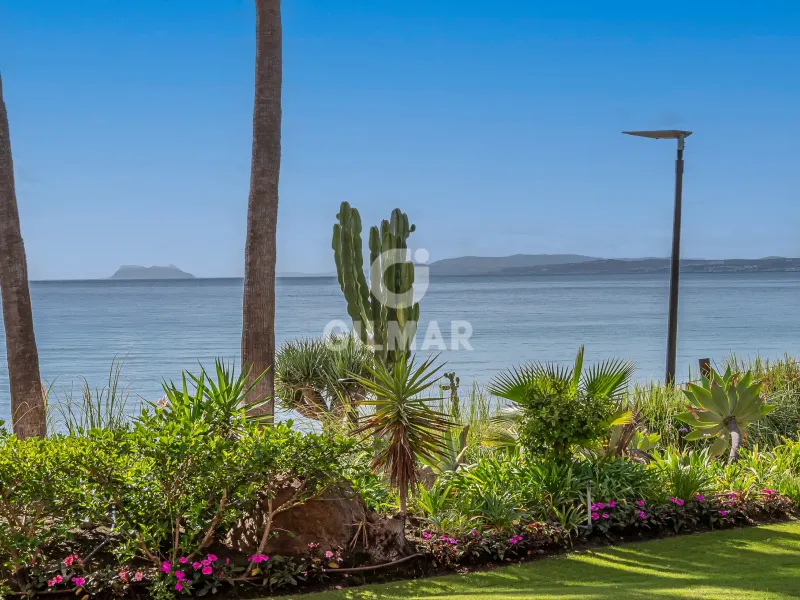 Apartment in Estepona Este - Málaga