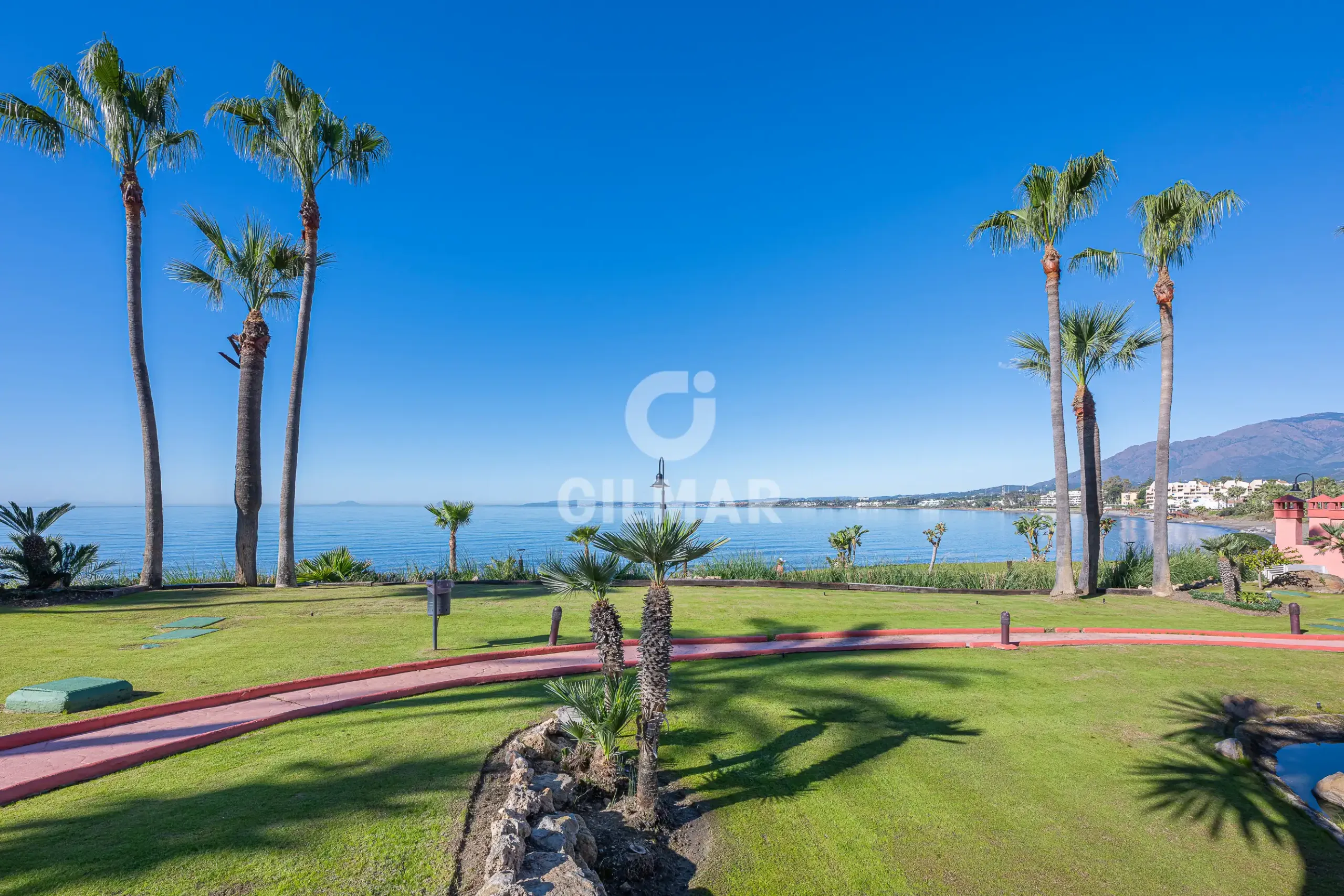 Apartamento en Estepona Este - Málaga