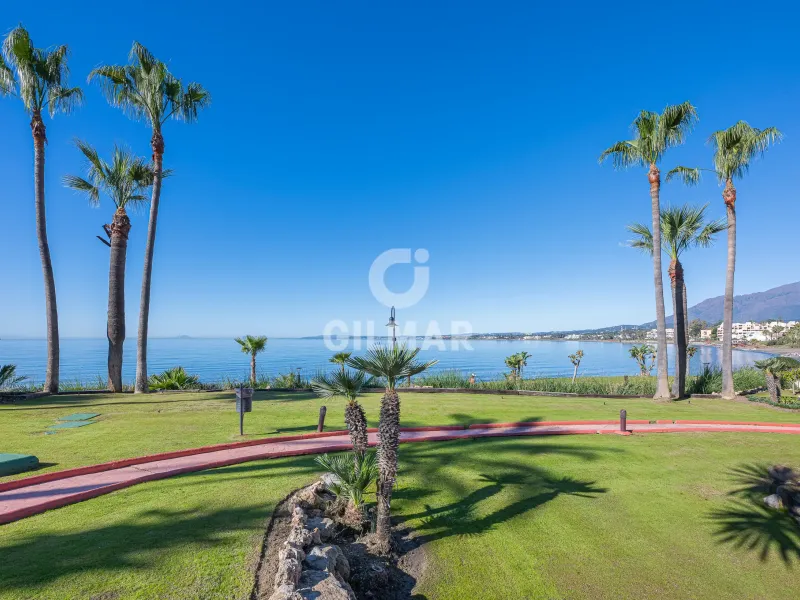 Apartamento en Estepona Este - Málaga
