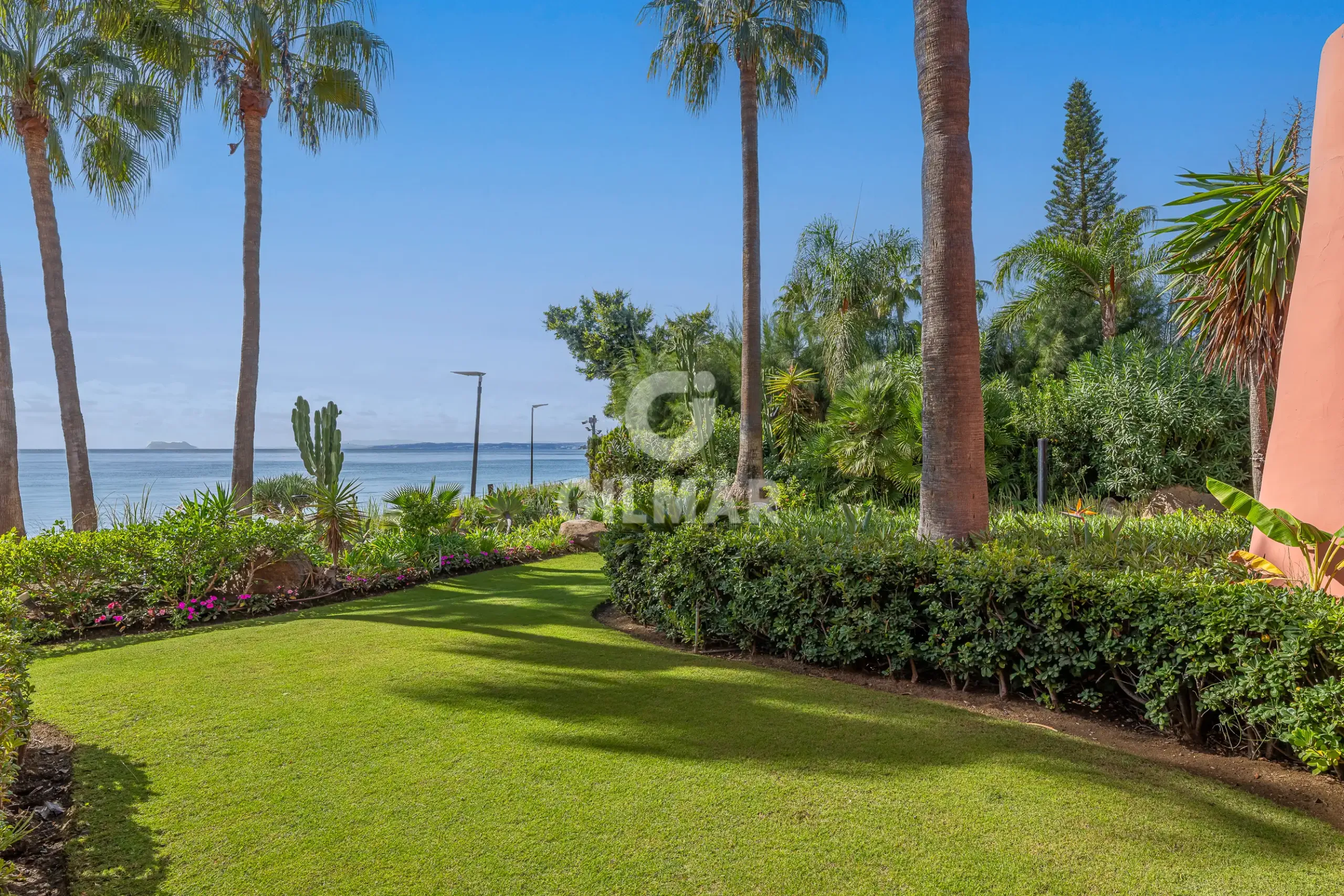 Apartamento en Estepona Este - Málaga