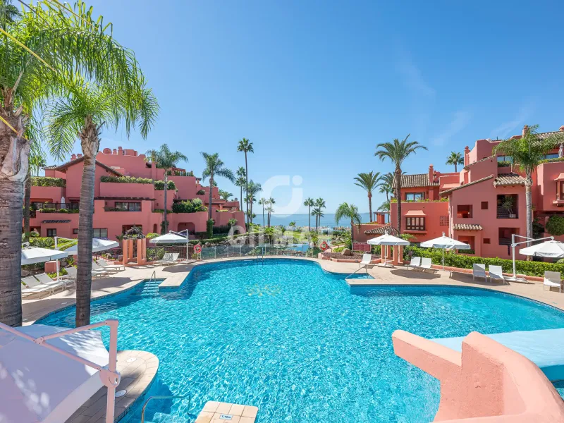 Apartment in Estepona Este - Málaga
