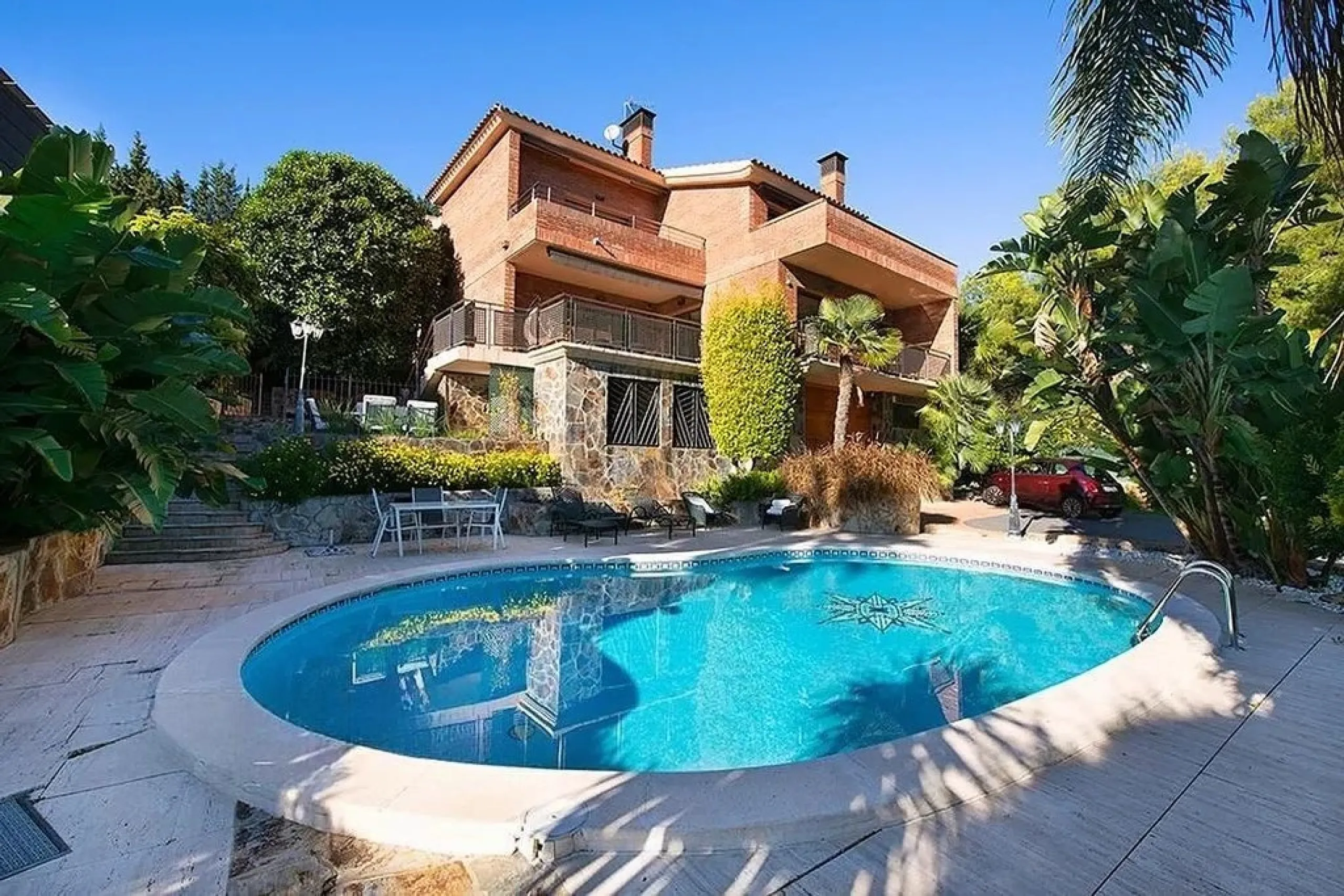 Contemporary Luxury Villa in Bellamar, Casteldefels, Barcelona