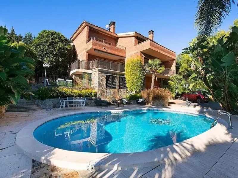 Contemporary Luxury Villa in Bellamar, Casteldefels, Barcelona