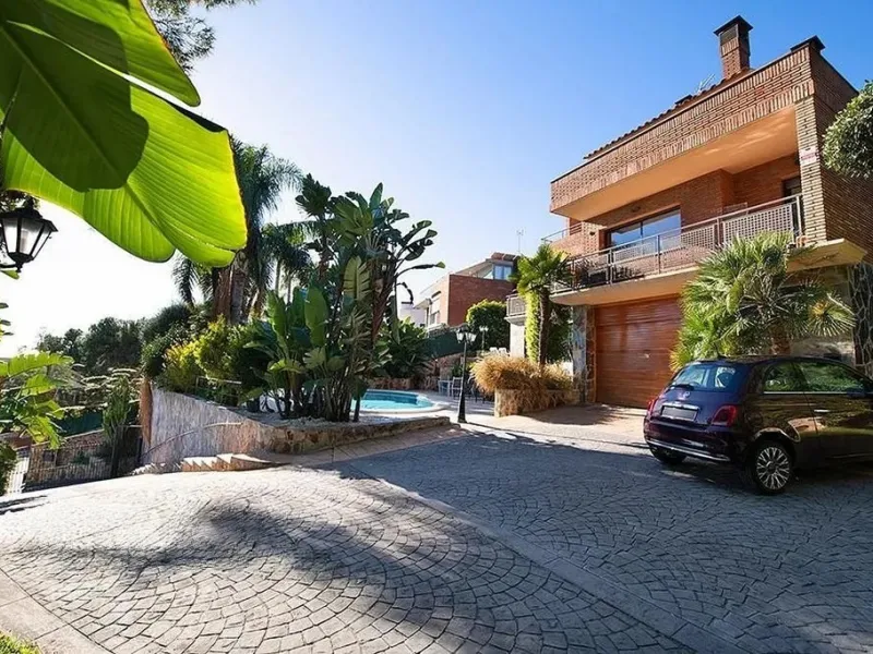 Contemporary Luxury Villa in Bellamar, Casteldefels, Barcelona