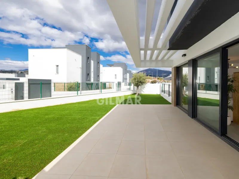 Semi-detached house in Estepona Este - Málaga