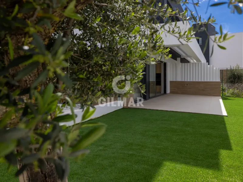 Semi-detached house in Estepona Este - Málaga