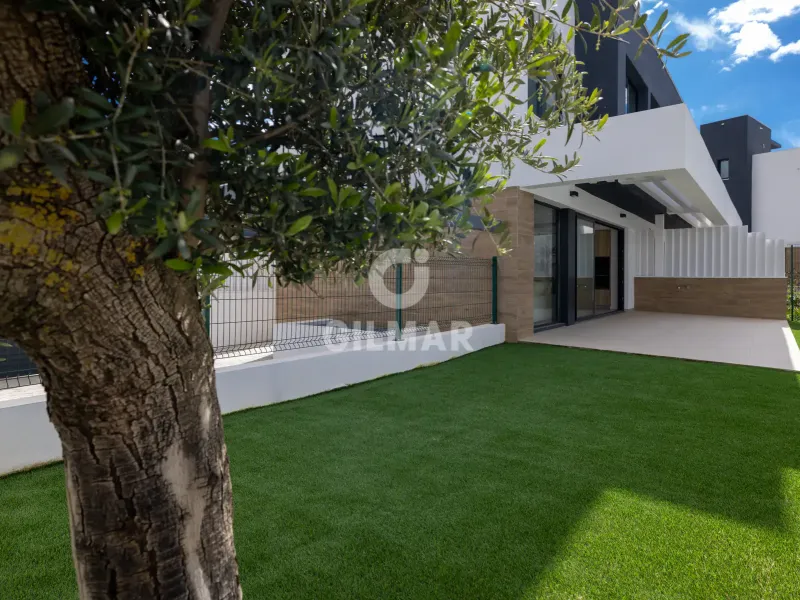 Semi-detached house in Estepona Este - Málaga