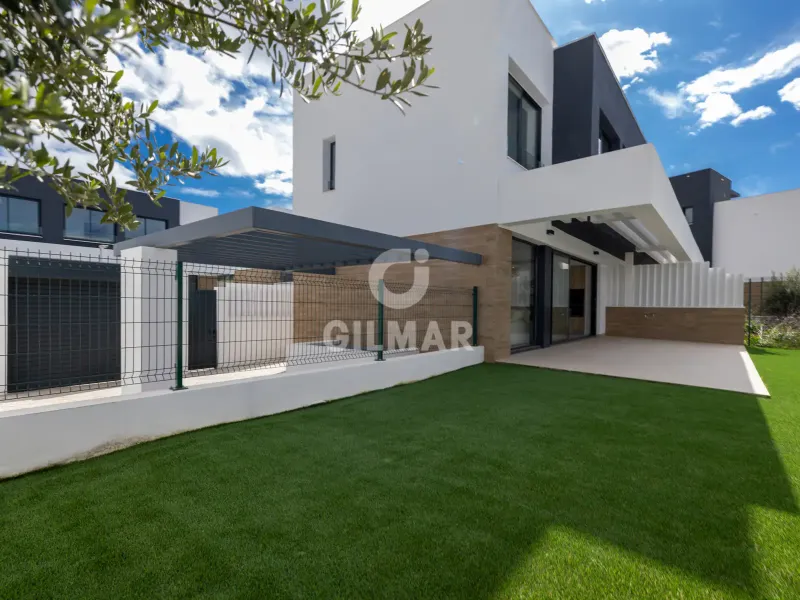 Semi-detached house in Estepona Este - Málaga