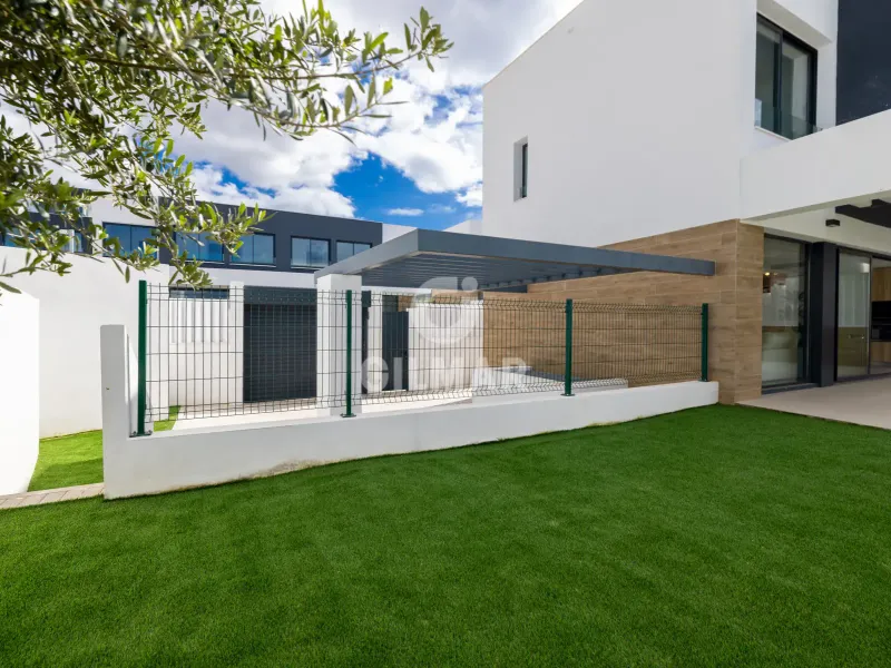 Semi-detached house in Estepona Este - Málaga