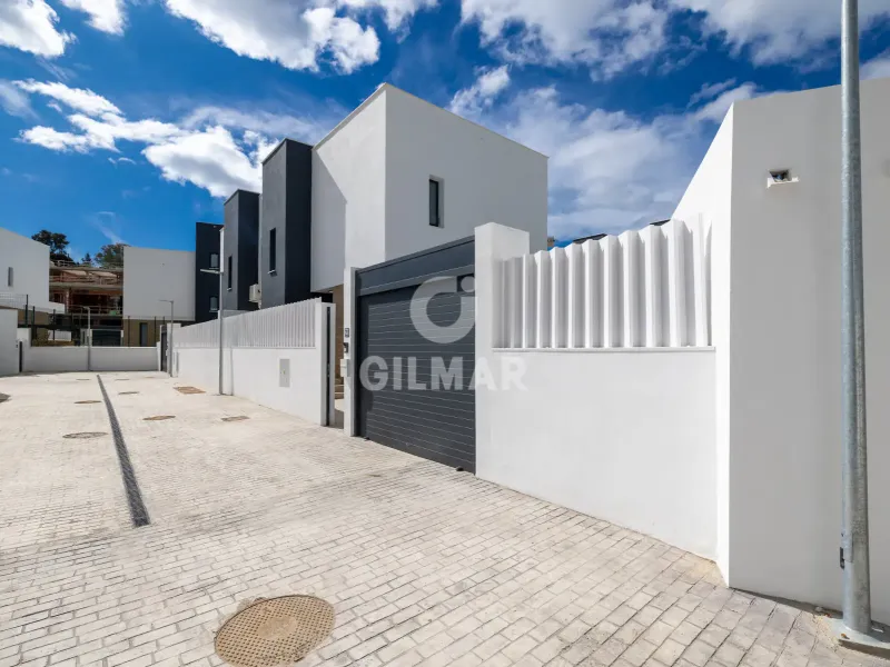 Semi-detached house in Estepona Este - Málaga