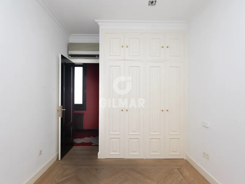 Penthouse in Jerónimos - Madrid