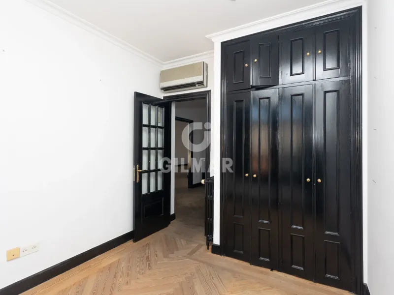 Penthouse in Jerónimos - Madrid