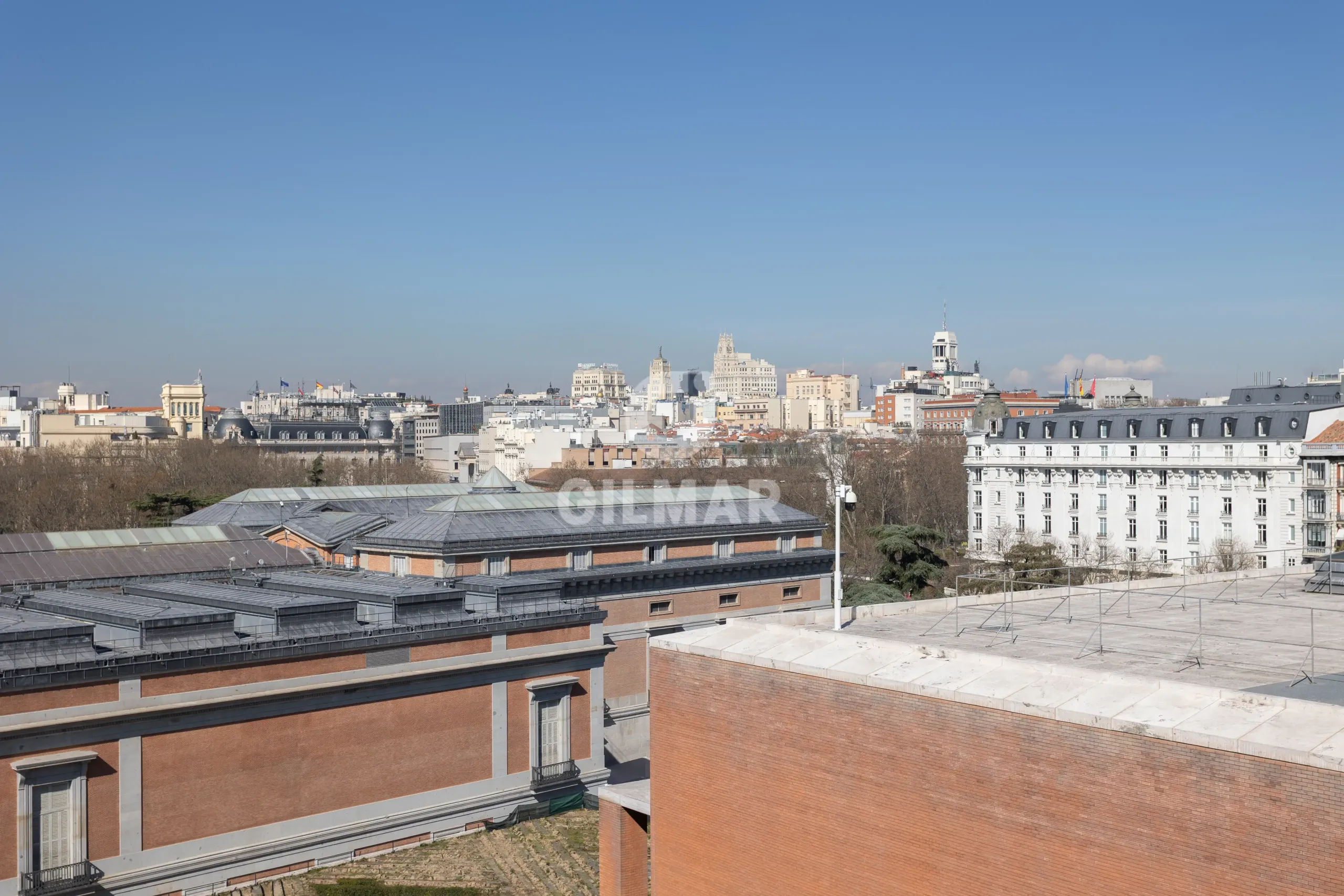 Penthouse in Jerónimos - Madrid