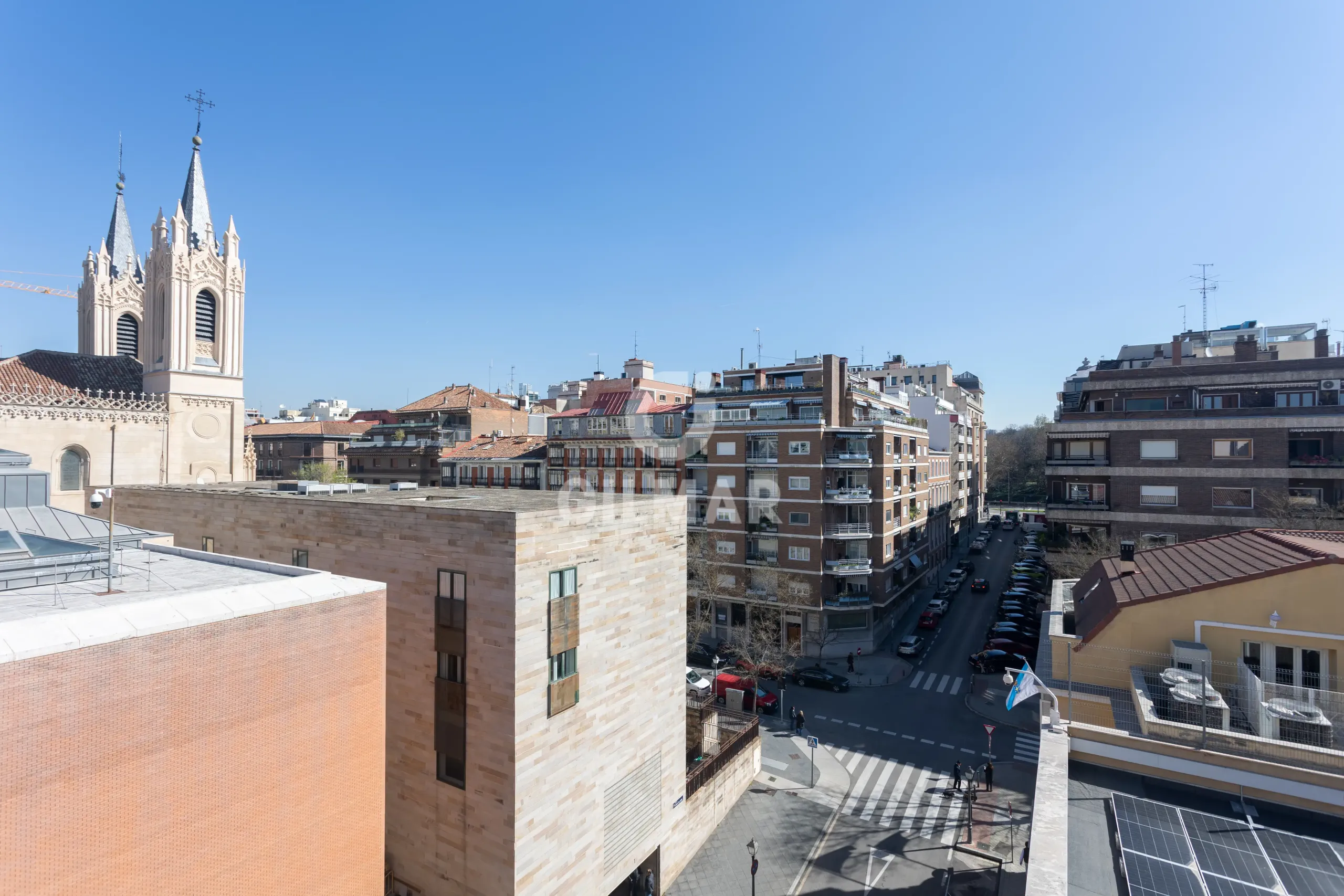 Penthouse in Jerónimos - Madrid