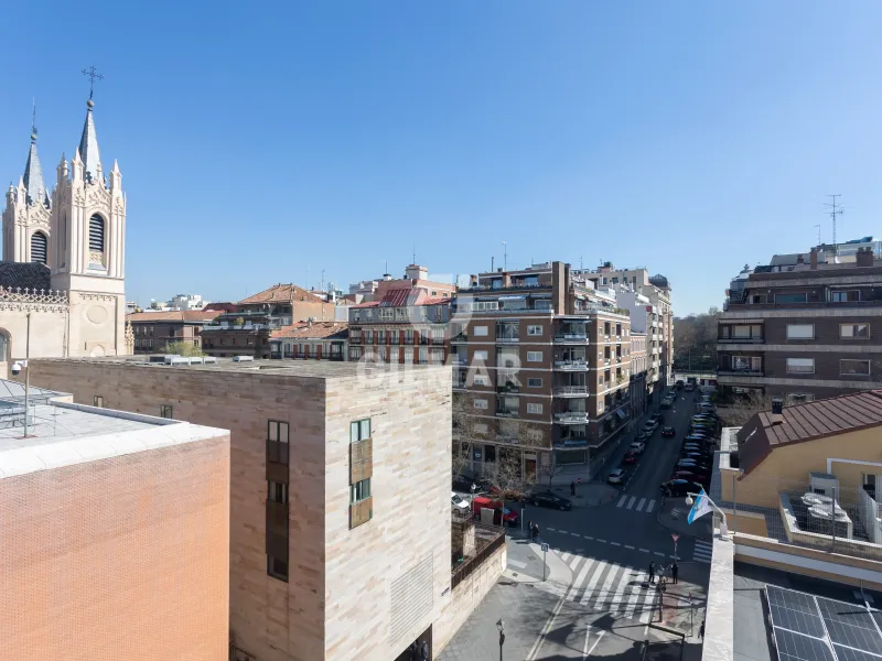 Penthouse in Jerónimos - Madrid