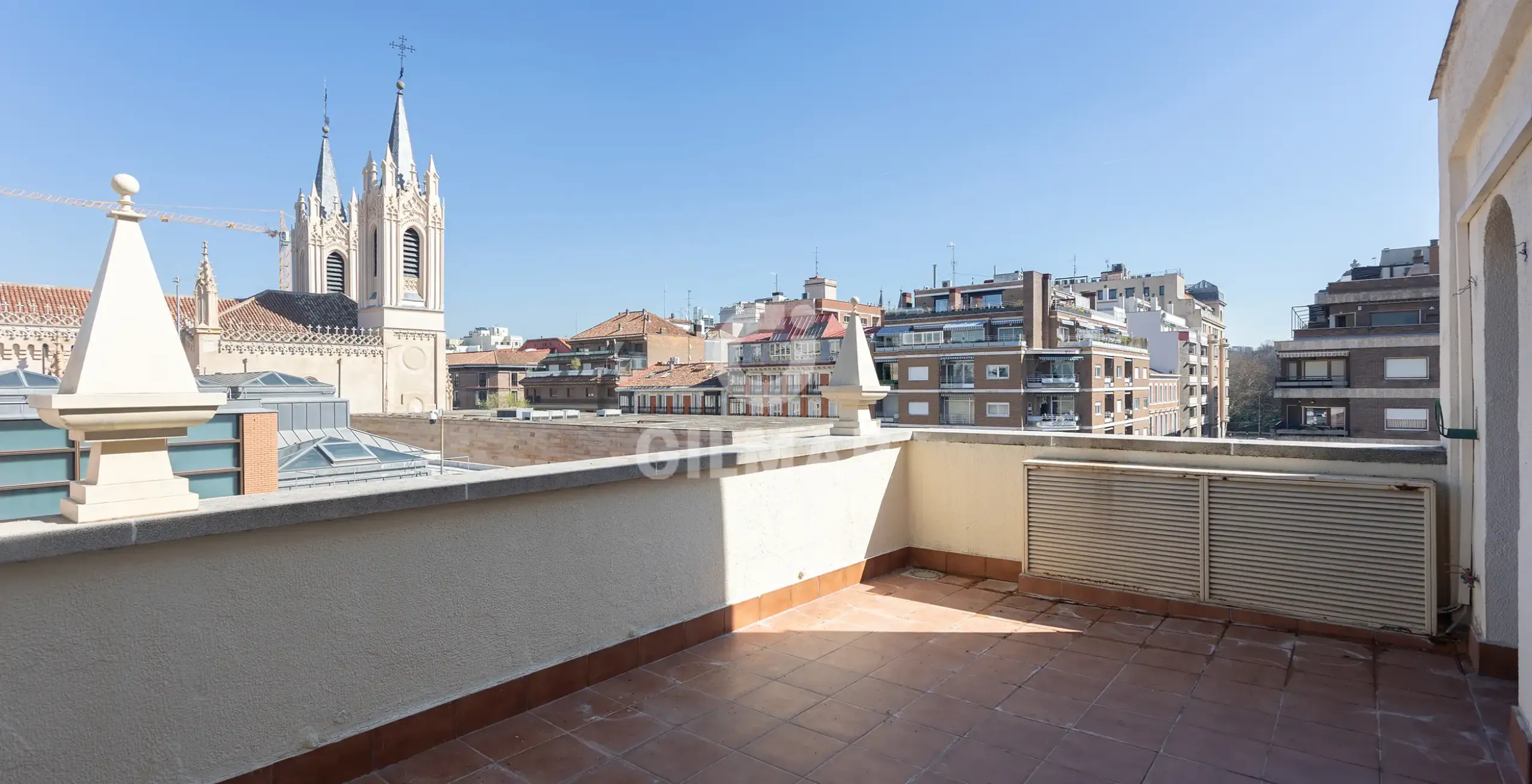 Penthouse in Jerónimos - Madrid