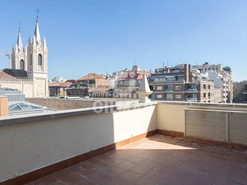 Penthouse in Jerónimos - Madrid