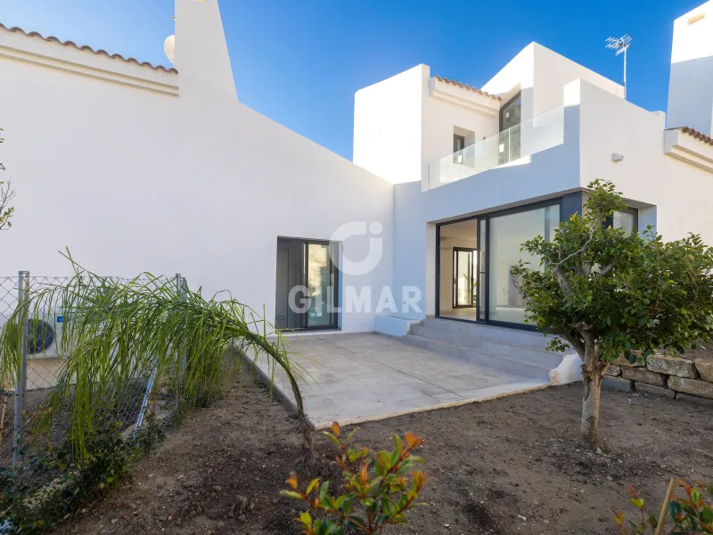 Townhouse in Estepona Oeste - Málaga