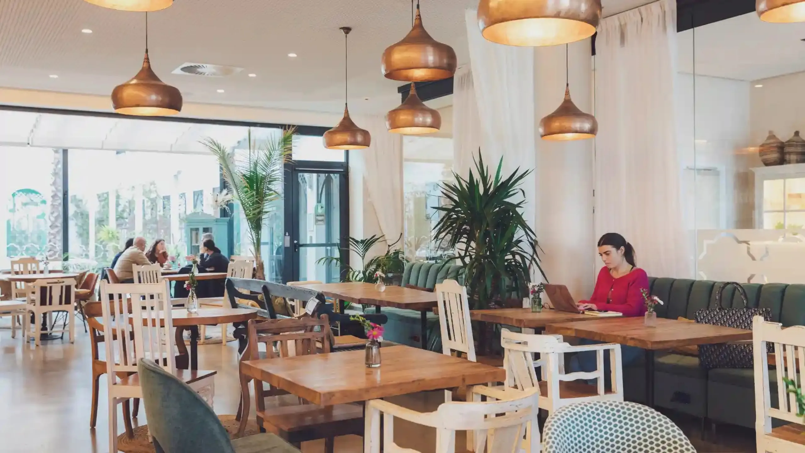 Restaurant with Tenant for Sale in the Suburbs of Barcelona