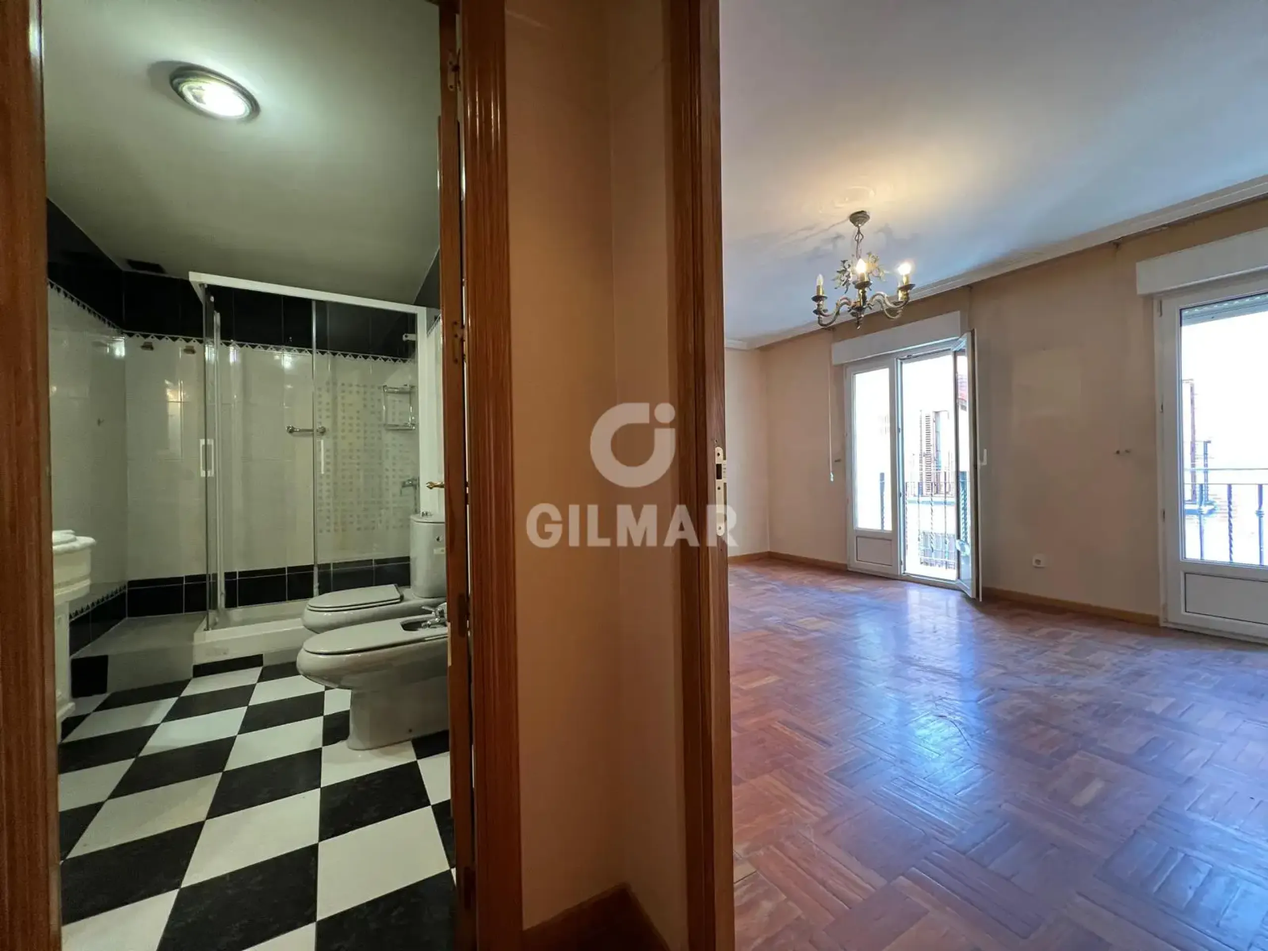 Chalet Adosado en Fuencarral (Valverde) - Madrid