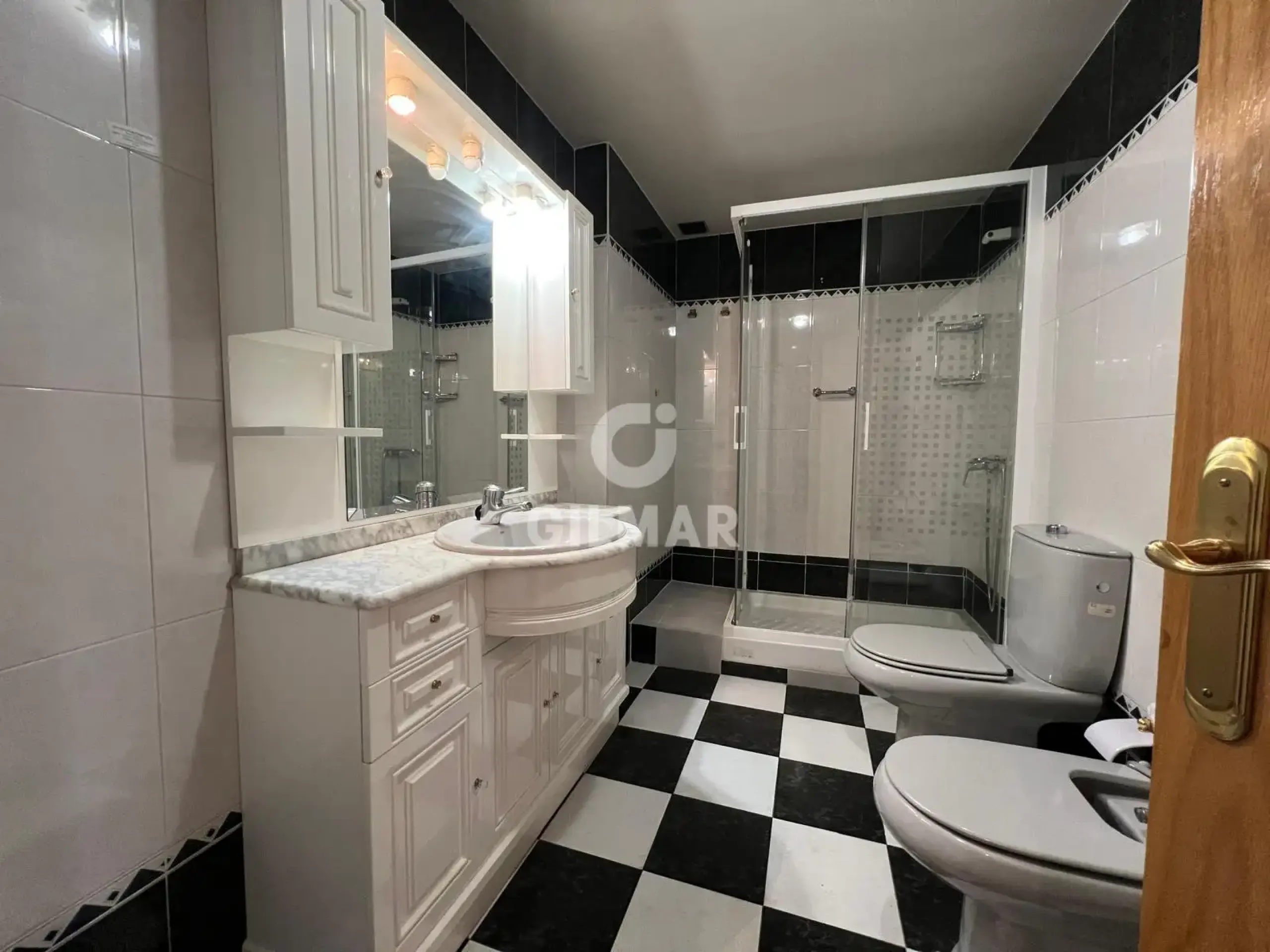 Chalet Adosado en Fuencarral (Valverde) - Madrid