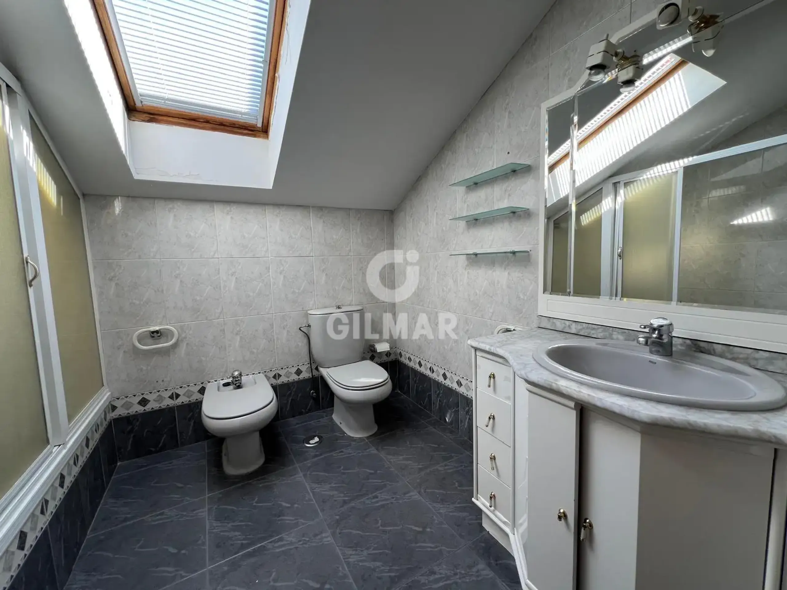 Chalet Adosado en Fuencarral (Valverde) - Madrid
