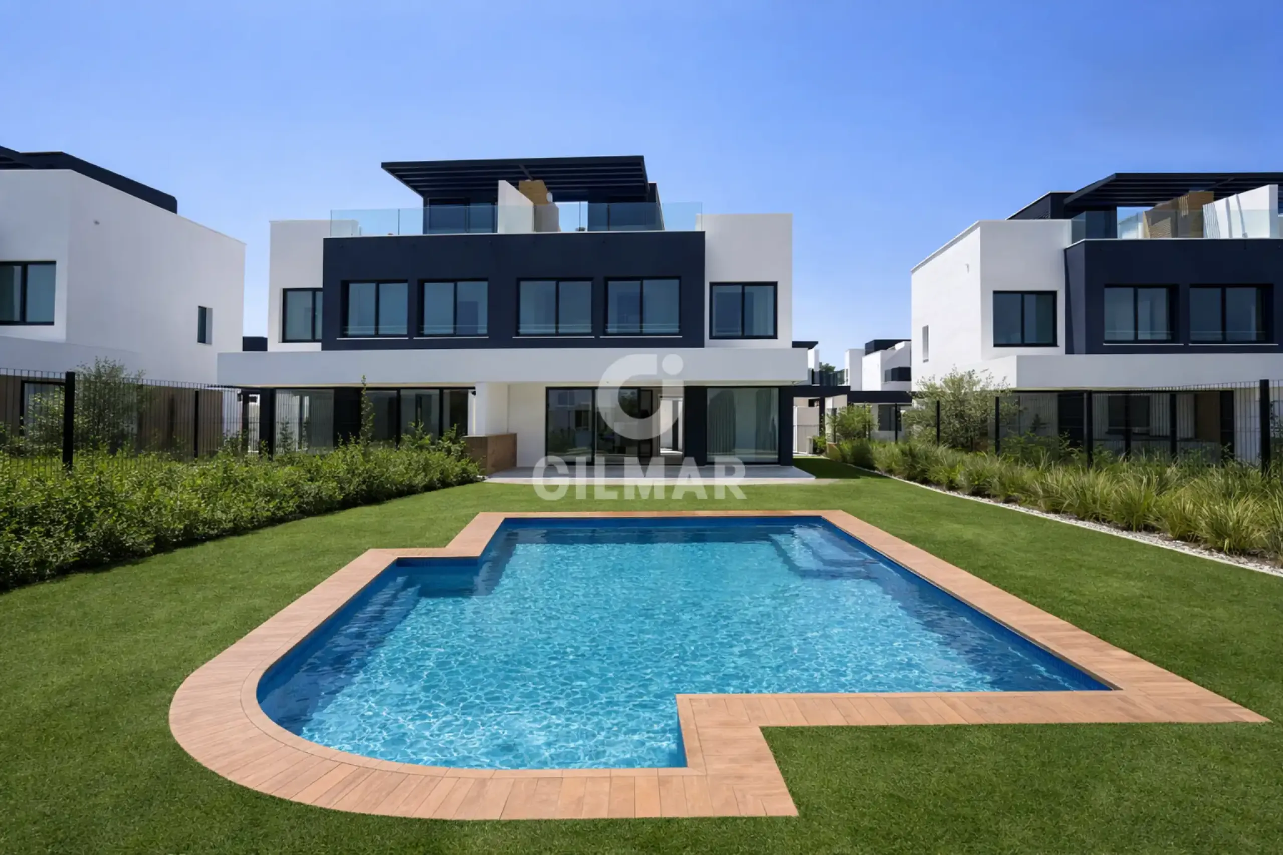 Semi-detached house in Estepona Este - Málaga