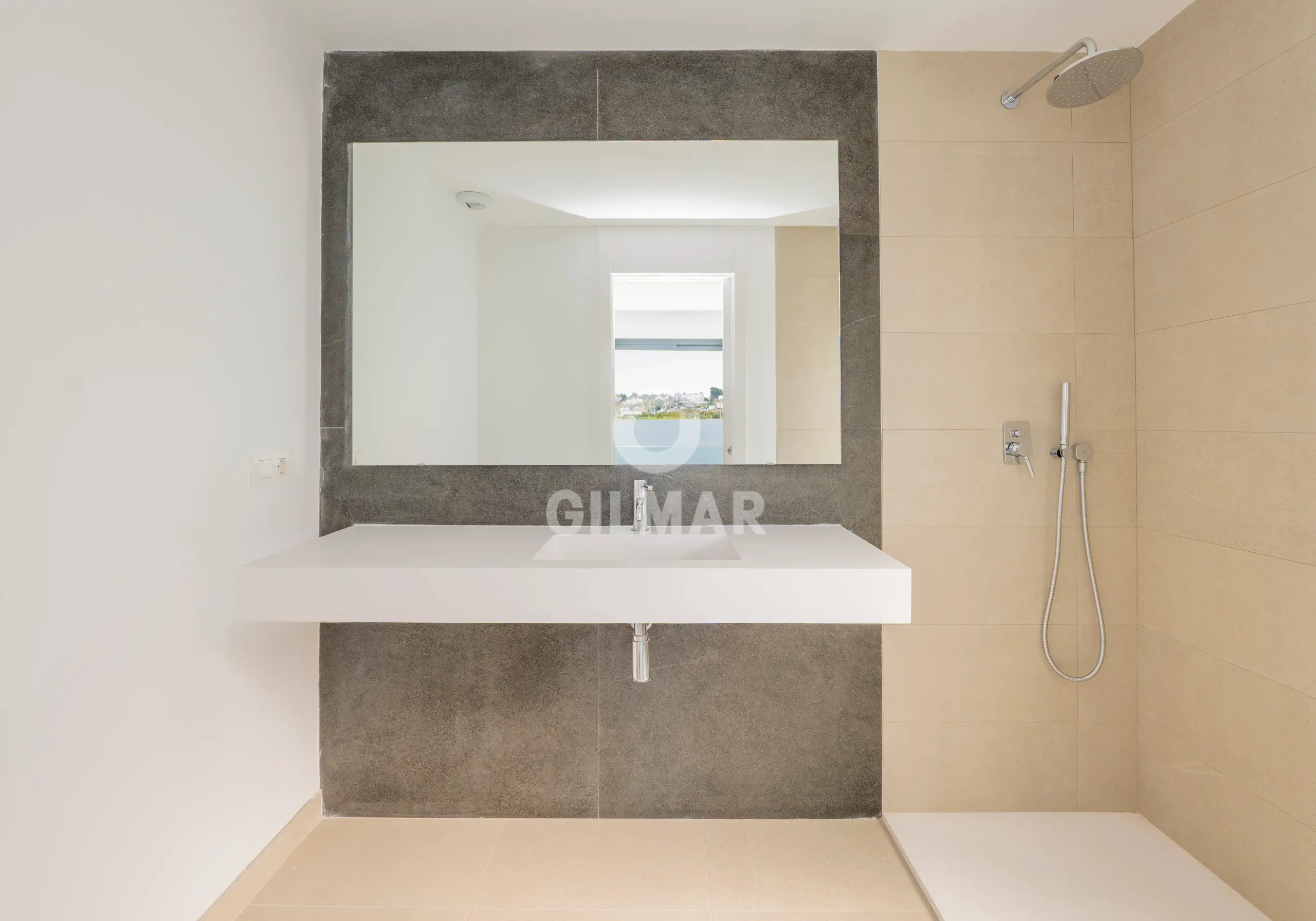 Semi-detached house in Estepona Este - Málaga