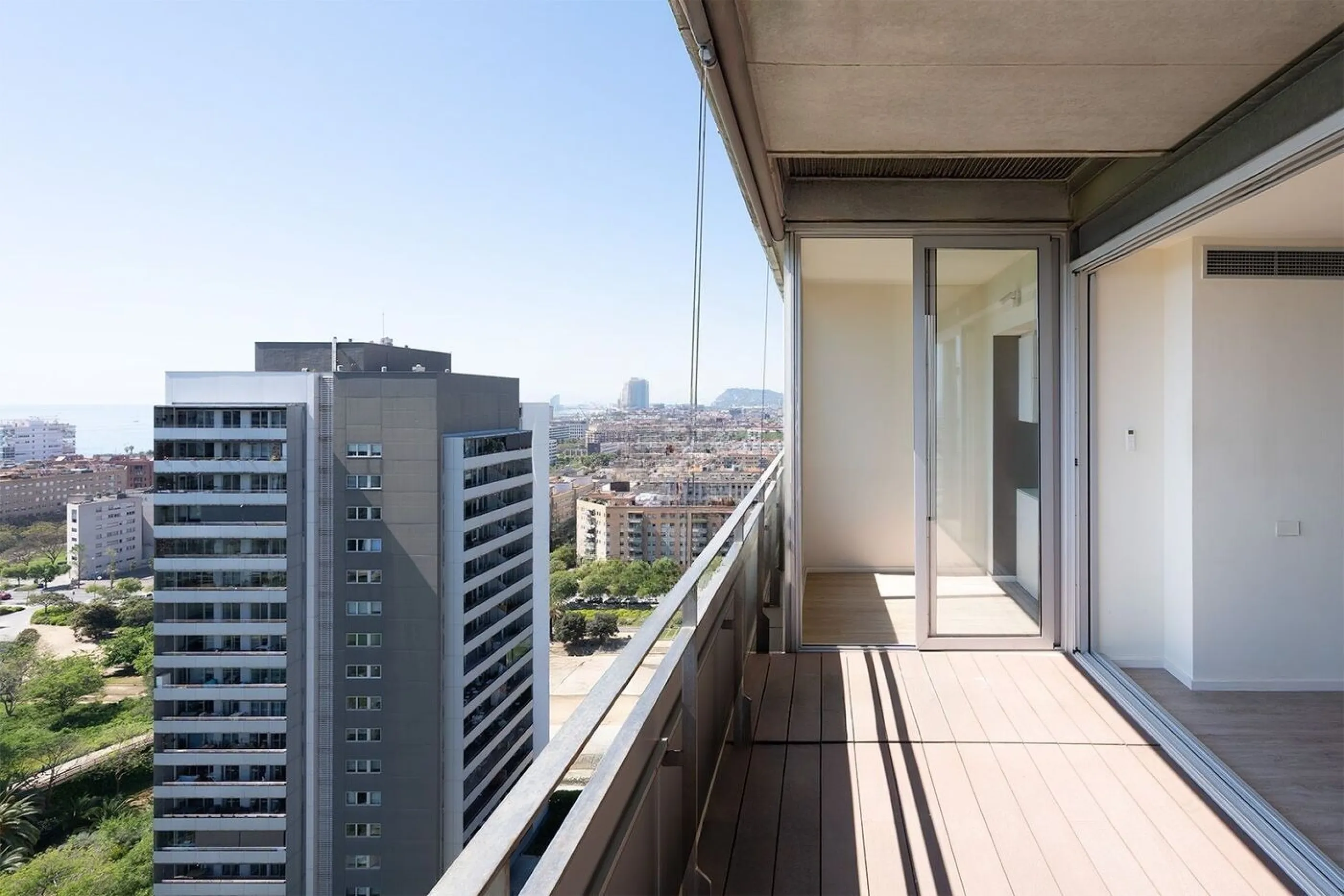 Apartment with Spectacular Views and Private Terrace in Diagonal Mar, Barcelona