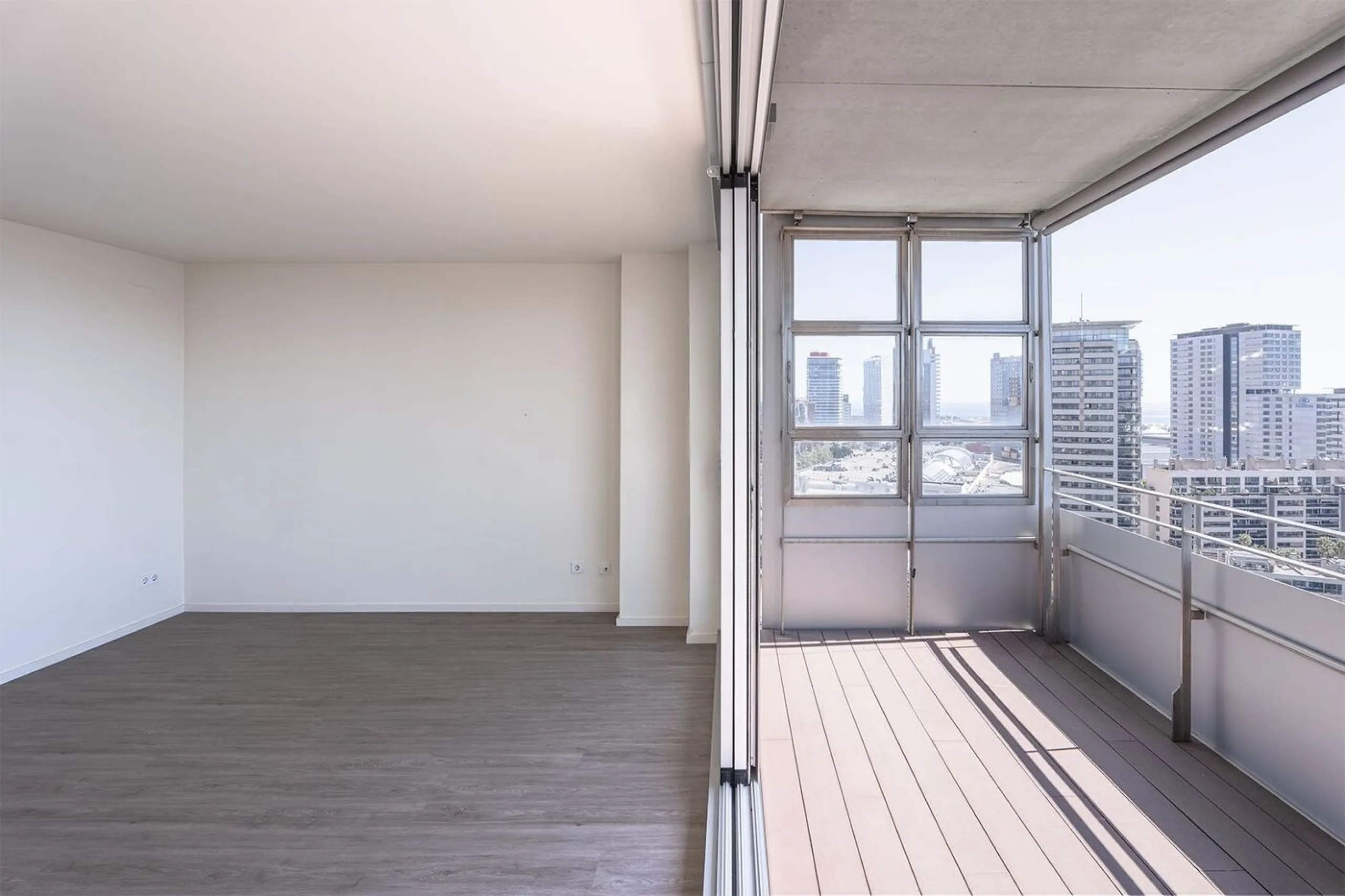 Apartment with Spectacular Views and Private Terrace in Diagonal Mar, Barcelona
