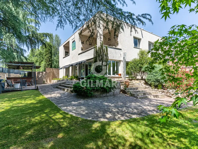 Villa in Majadahonda - Madrid