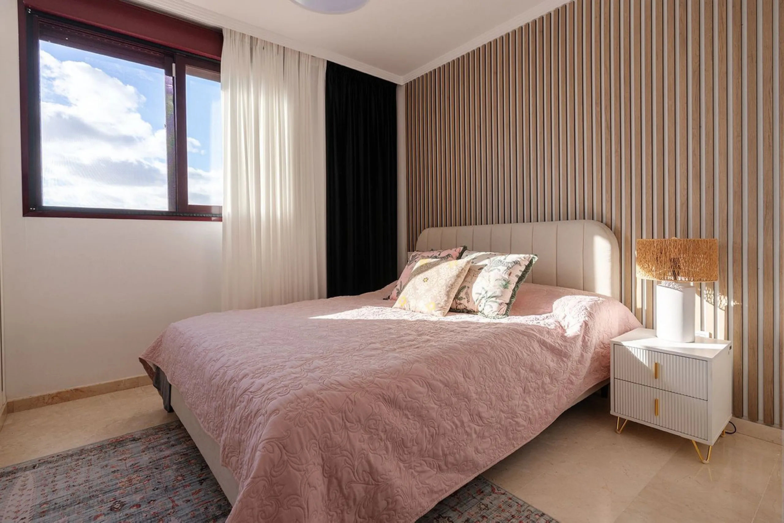 Appartment | Fully Renovated in 2025 | 3 Bedrooms • 3 Bathrooms • 150 m² Interior • 125 m² Exterior • Sunset Views